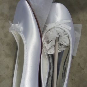 Size 11 David bridal flats